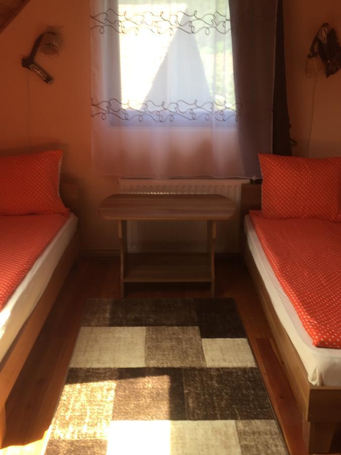 Becze Vanda kulcsosház Lăzarea Exterior foto